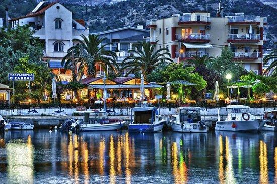 Port View Suites Kavala Exterior foto