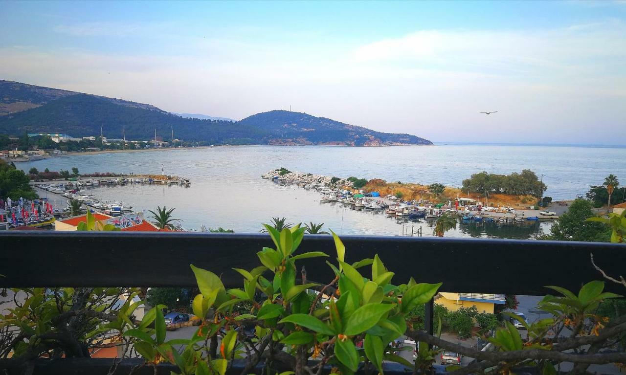 Port View Suites Kavala Exterior foto